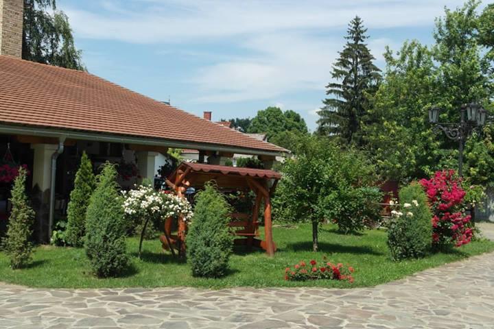 Bed and Breakfast Kakukk Panzio Нірбатор Екстер'єр фото
