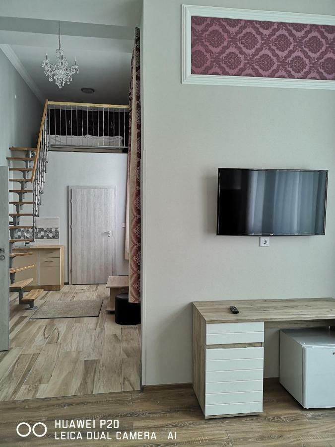 Bed and Breakfast Kakukk Panzio Нірбатор Екстер'єр фото